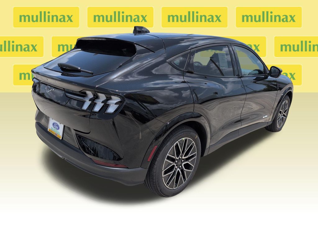 New 2026 Black Ford Premium image 3