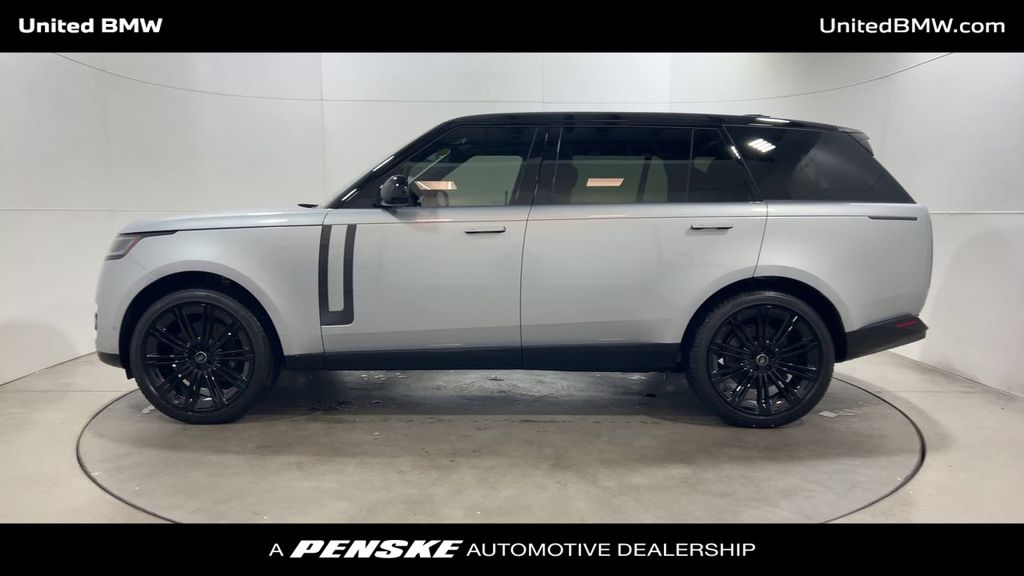 Thumbnail: 2025 Land Rover Range Rover - 5