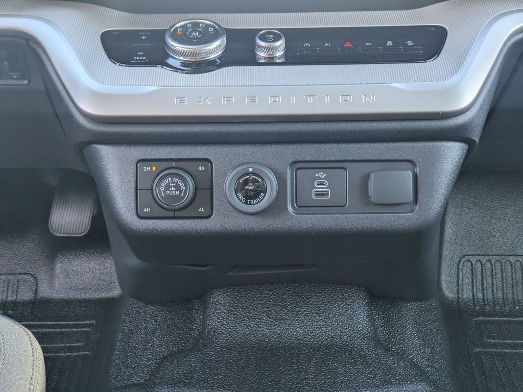 2026 Ford Expedition XL