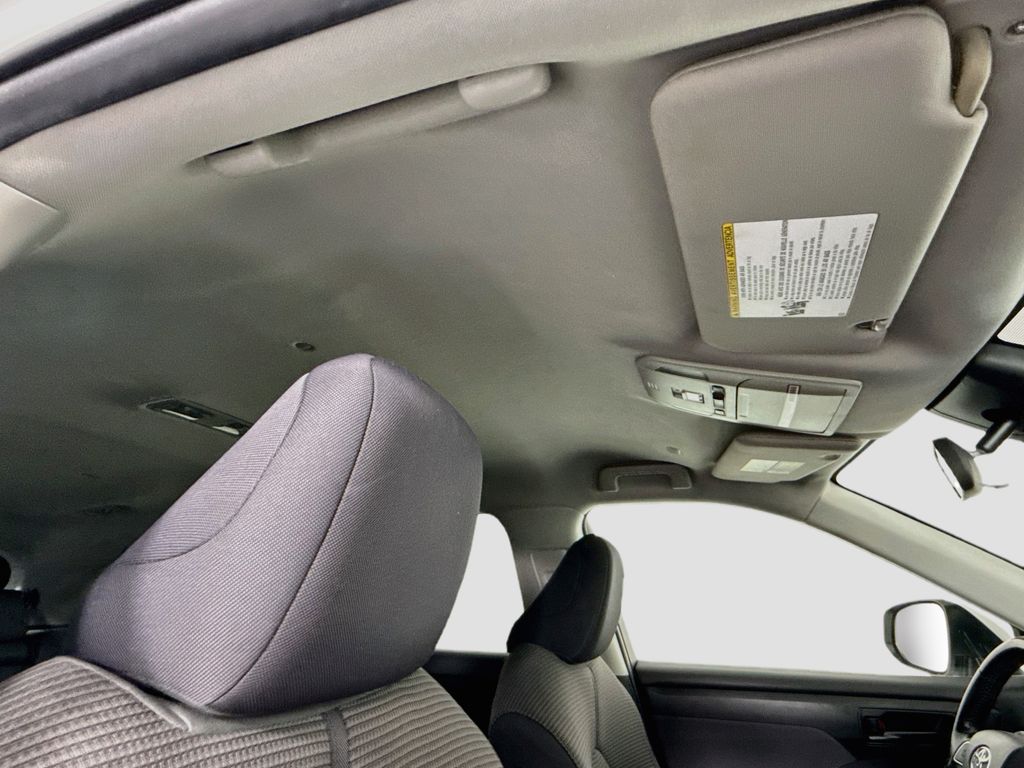 Thumbnail: 2021 Toyota Highlander - 18