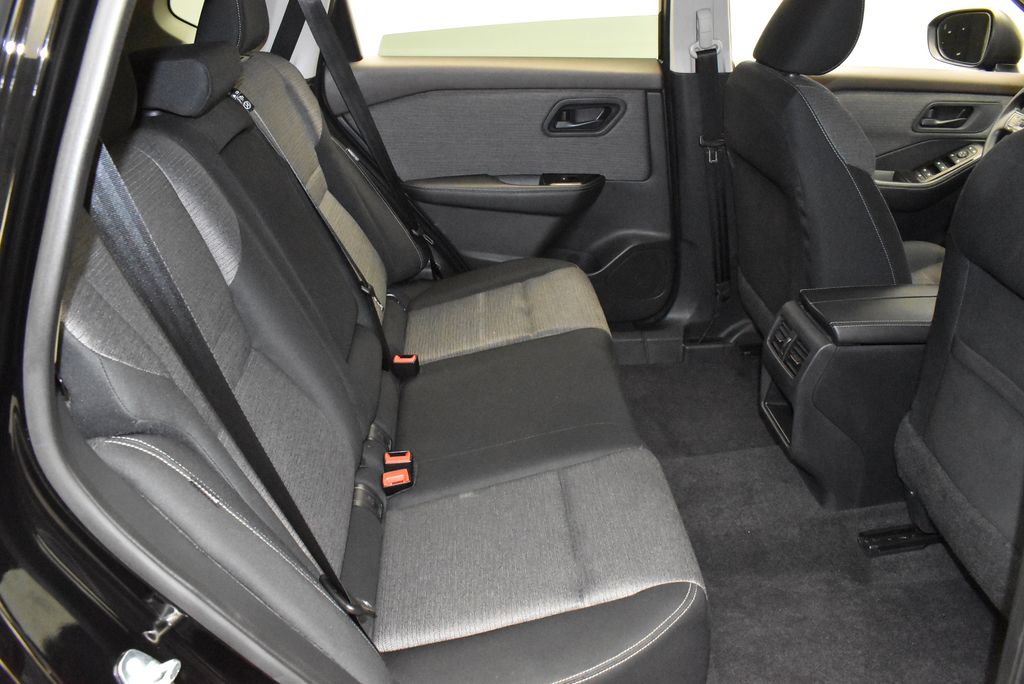 2022 Nissan Rogue S 27