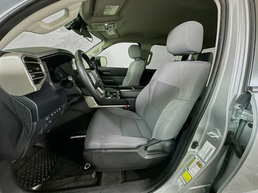Thumbnail: 2024 Toyota Tundra - 21