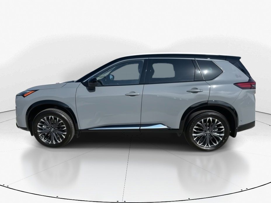 2025 Boulder Gray Pearl/Super Black Nissan Rogue Platinum FWD SUV