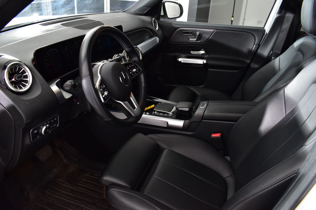 Thumbnail: 2022 Mercedes-Benz GLB - 13