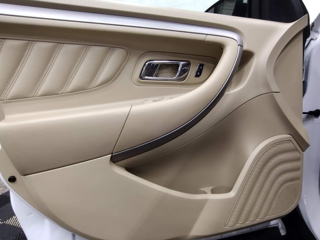 2016 Ford Taurus SEL