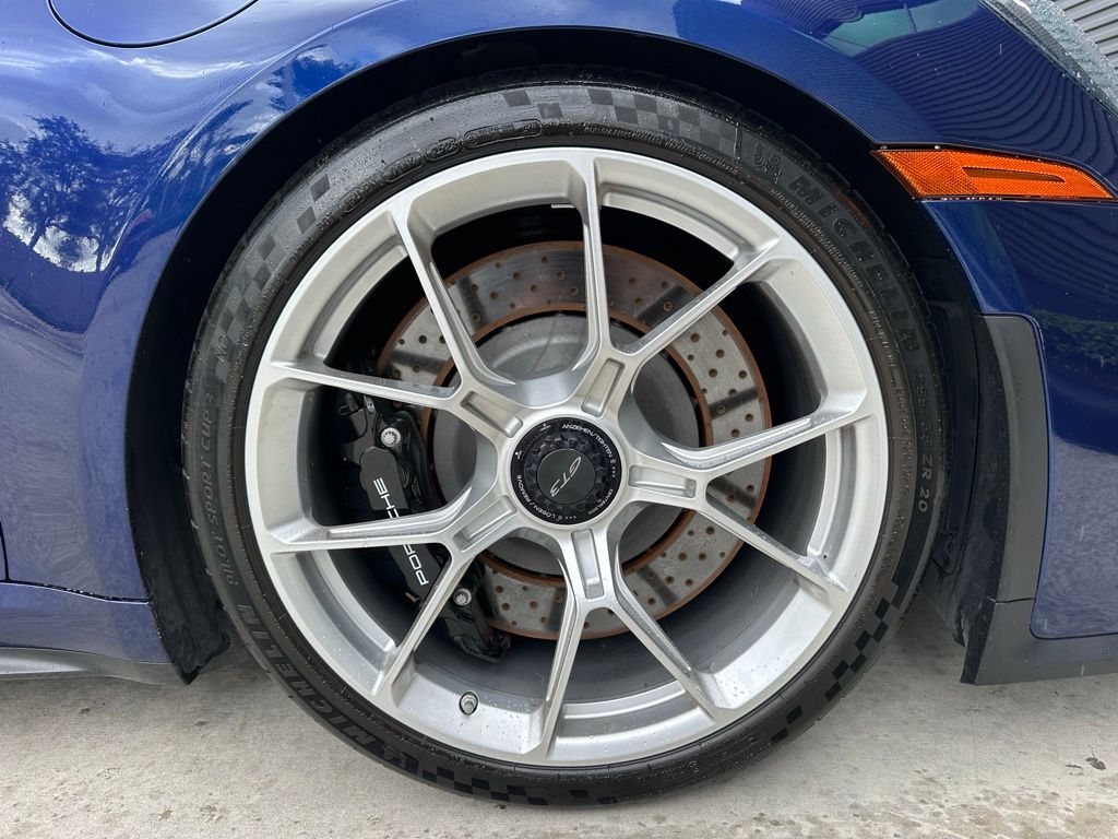 Thumbnail: 2022 Porsche 911 - 15