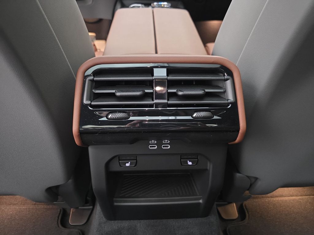 2026 Bmw 550e 550e xDrive photo 22