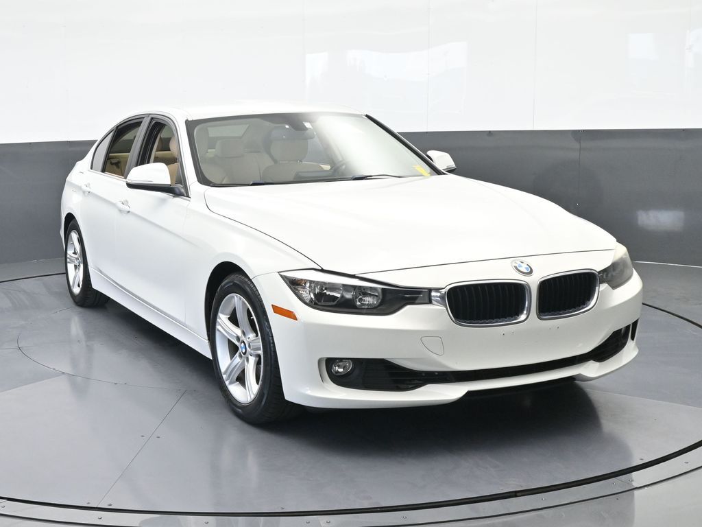 Used 2015 Alpine White BMW 328i image 9