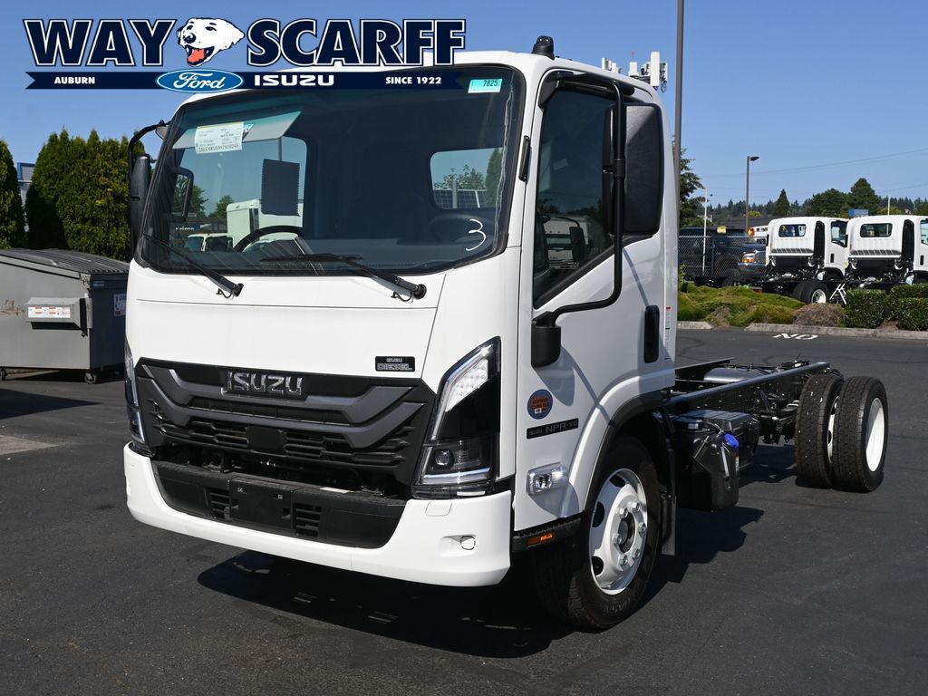 2025 Isuzu NPR XD 