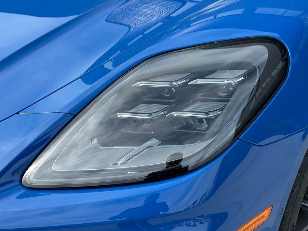 Thumbnail: 2026 Porsche Panamera - 10