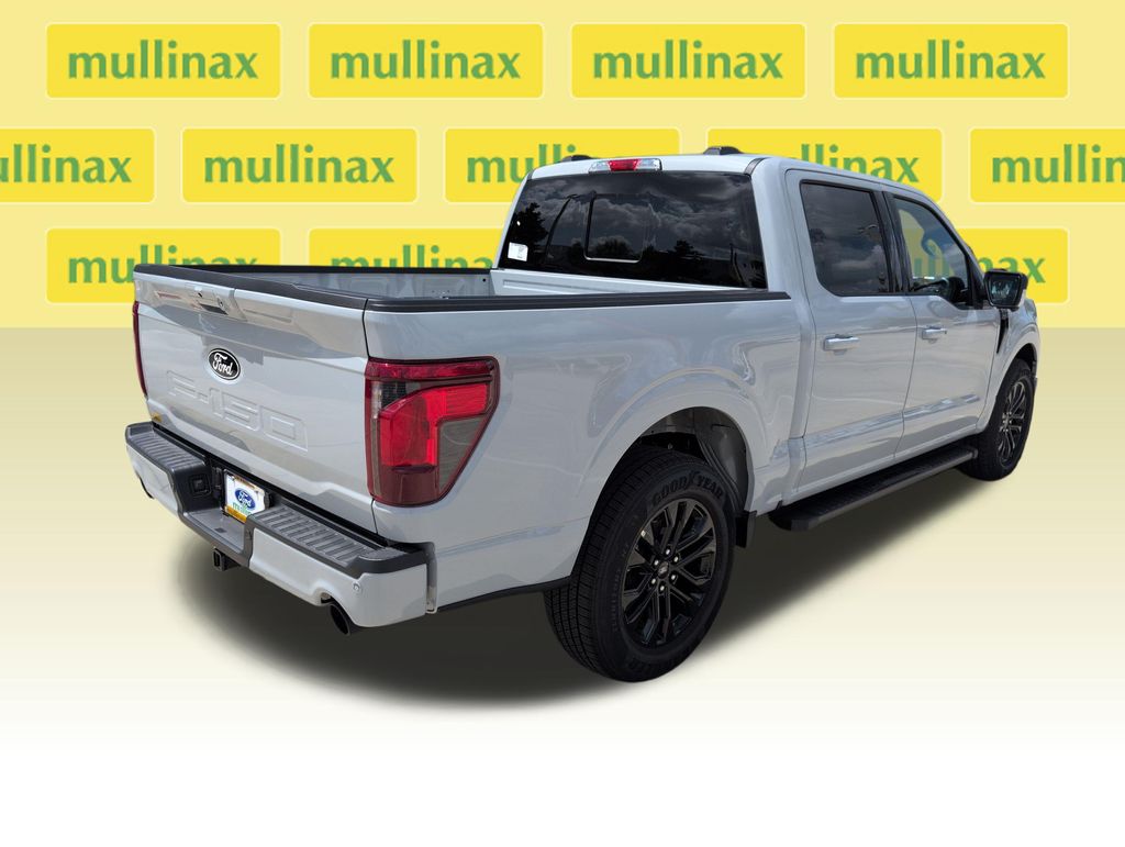 New 2026 White Ford XLT image 3