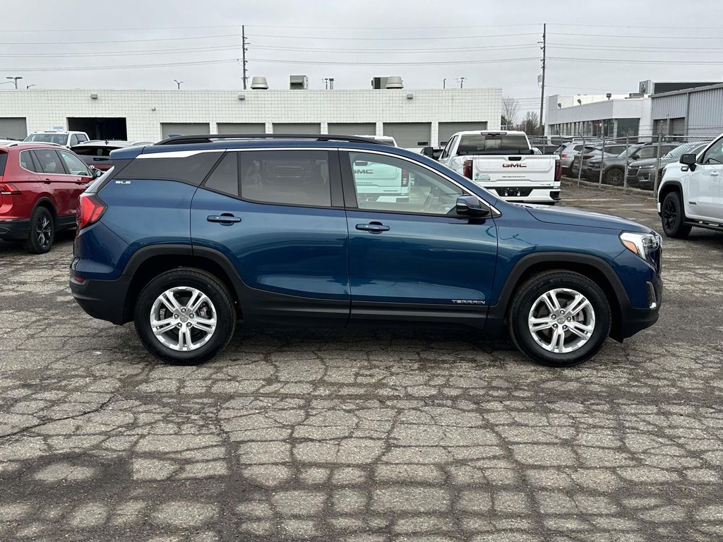 View vehicle photo 6