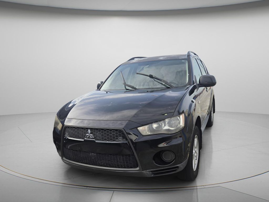 2010 Mitsubishi Outlander - $2,995
