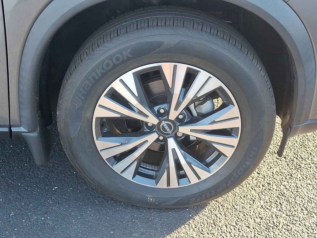 Thumbnail: 2022 Nissan Rogue - 8