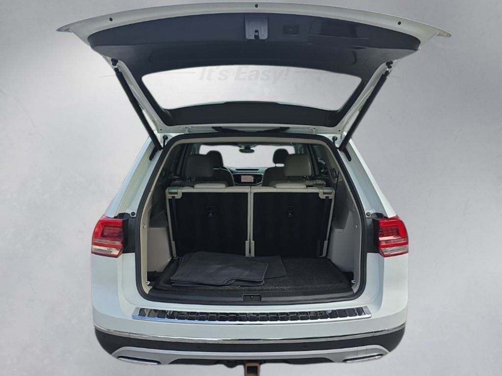 Used 2019 White Volkswagen SEL image 25