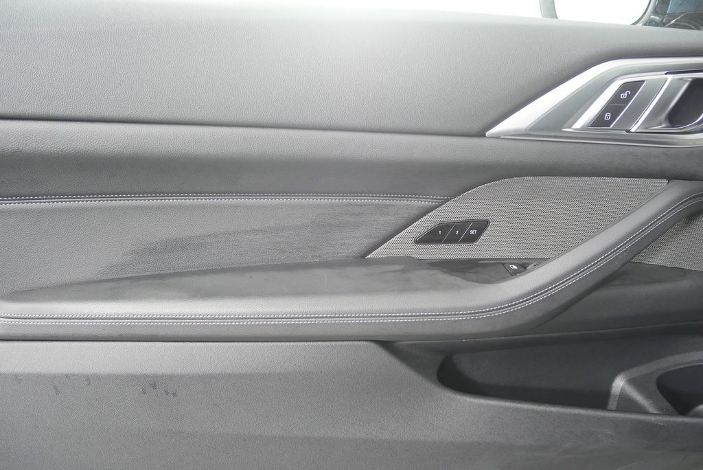 Thumbnail: 2025 BMW 4 Series - 10