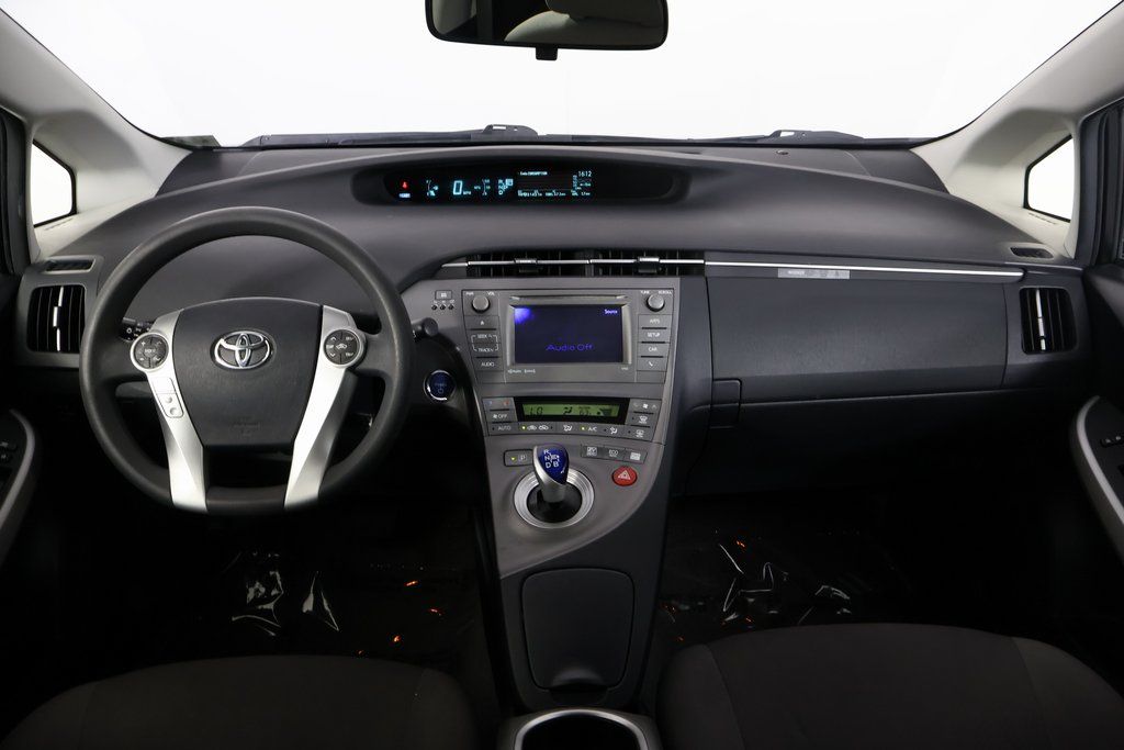 2012 Toyota Prius Three 8