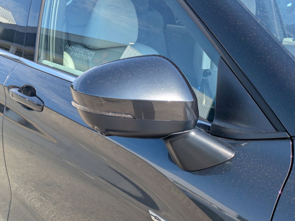 2025 Mitsubishi Outlander Plug-in Hybrid SEL - Photo 10