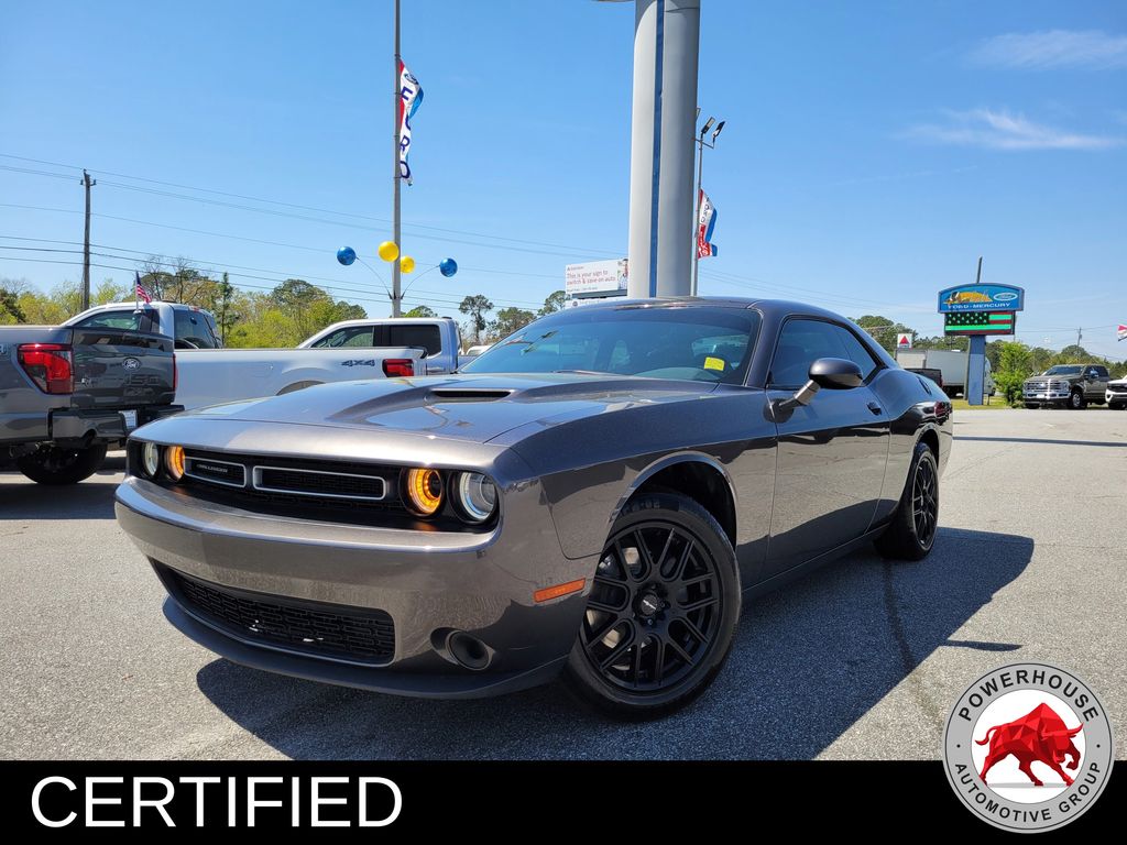 2020 Dodge Challenger SXT RWD