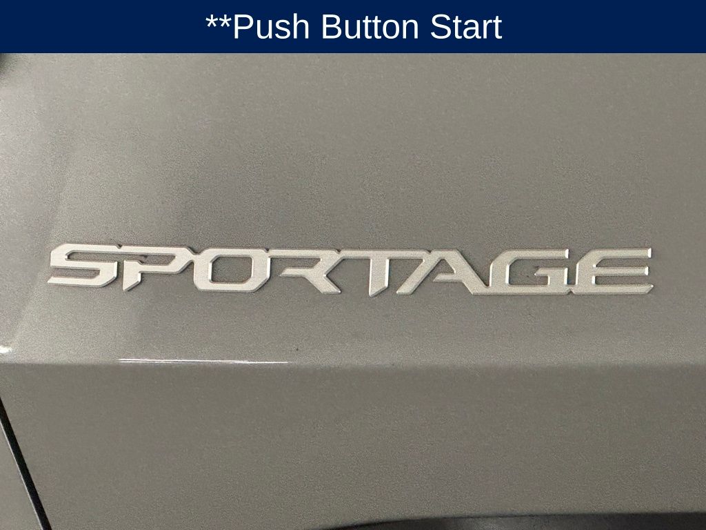 2023 Kia Sportage Hybrid LX 12