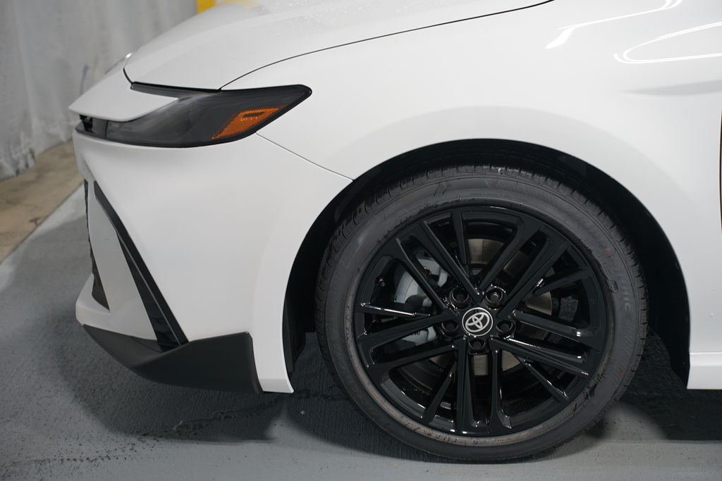 Thumbnail: 2025 Toyota Camry - 5