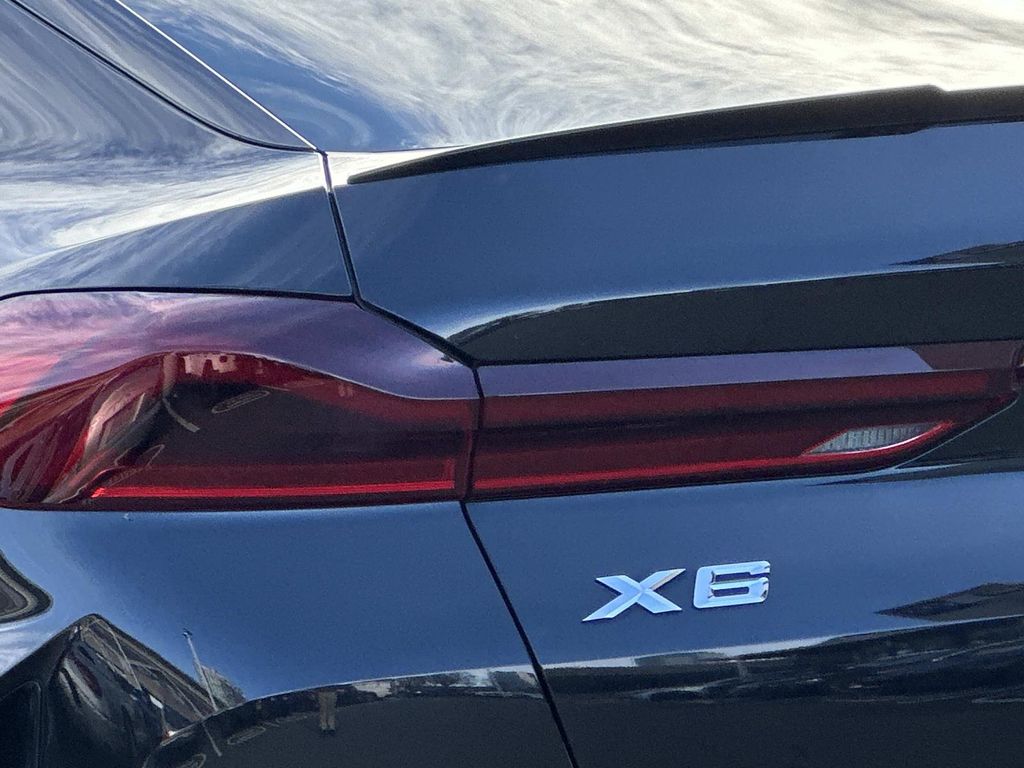Thumbnail: 2024 BMW X6 - 12