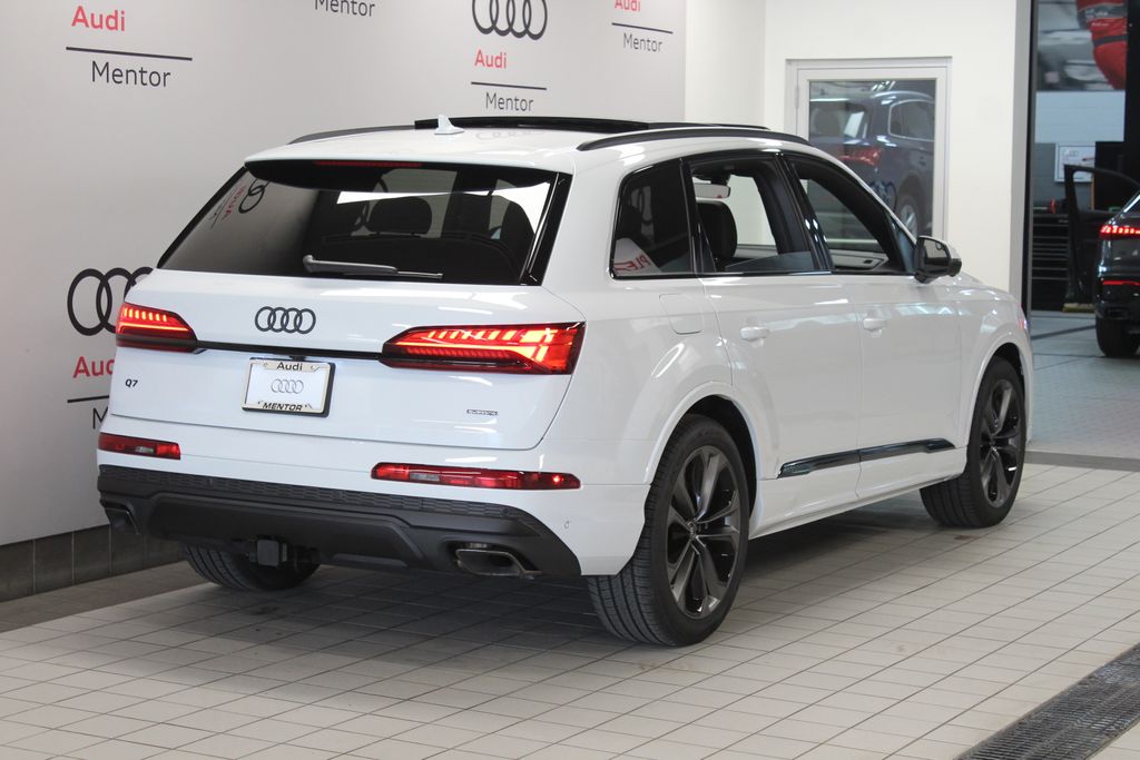 Thumbnail: 2026 Audi Q7 - 6