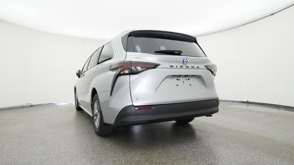 Thumbnail: 2025 Toyota Sienna - 20
