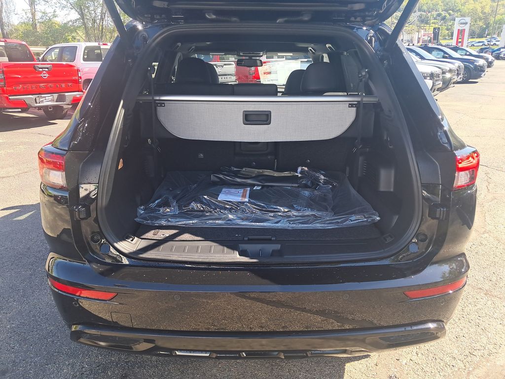 2026 Nissan Rogue Plug-In Hybrid Platinum Black at South Hills Kia