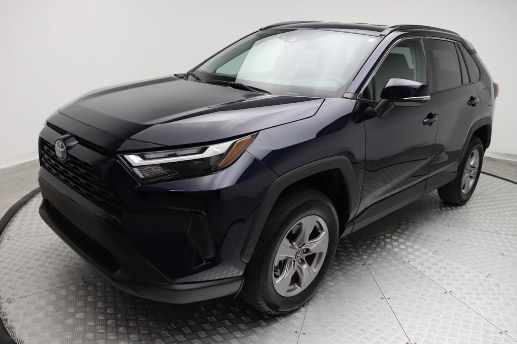 2024 Toyota RAV4 XLE 2