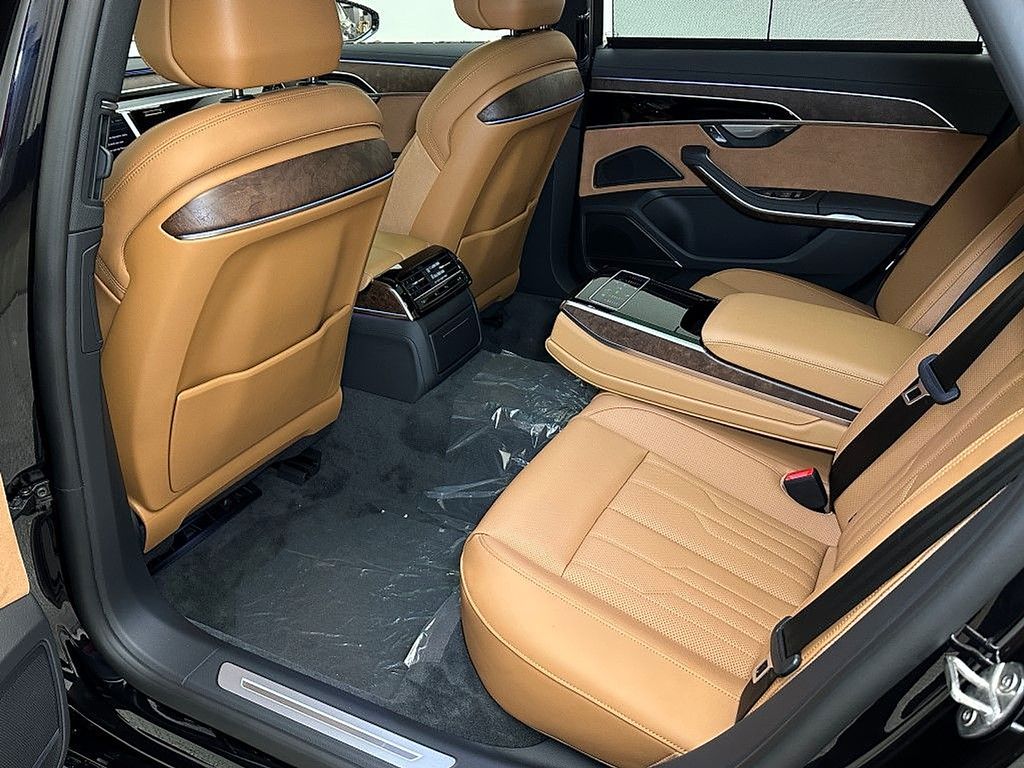 Thumbnail: 2025 Audi A8 - 15