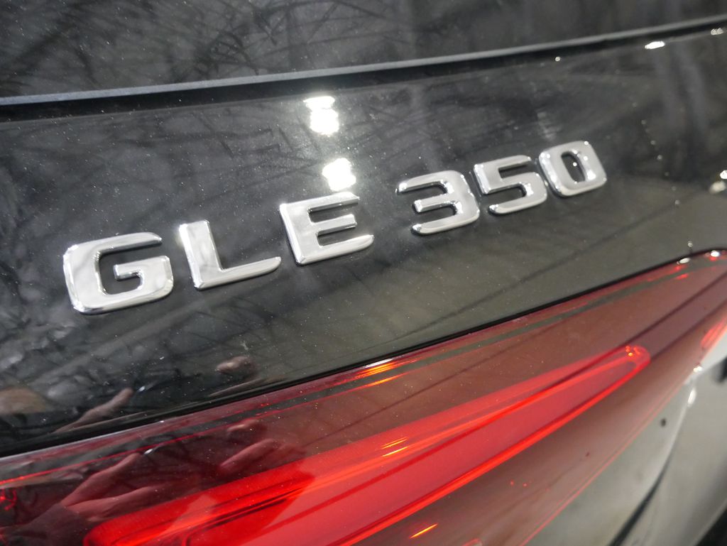 Thumbnail: 2026 Mercedes-Benz GLE - 9