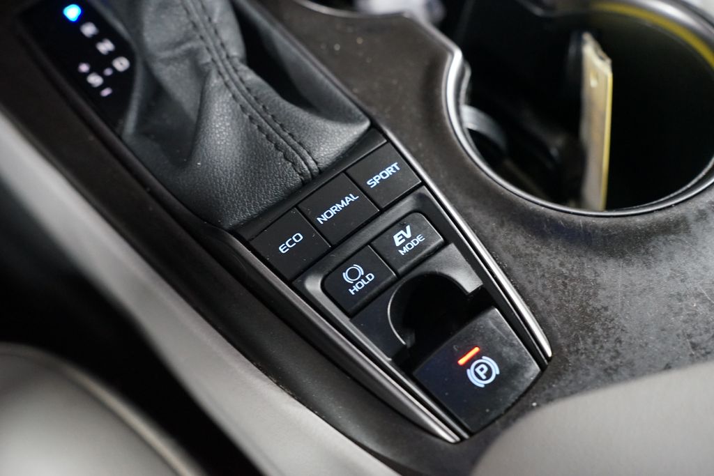 Thumbnail: 2023 Toyota Camry - 22