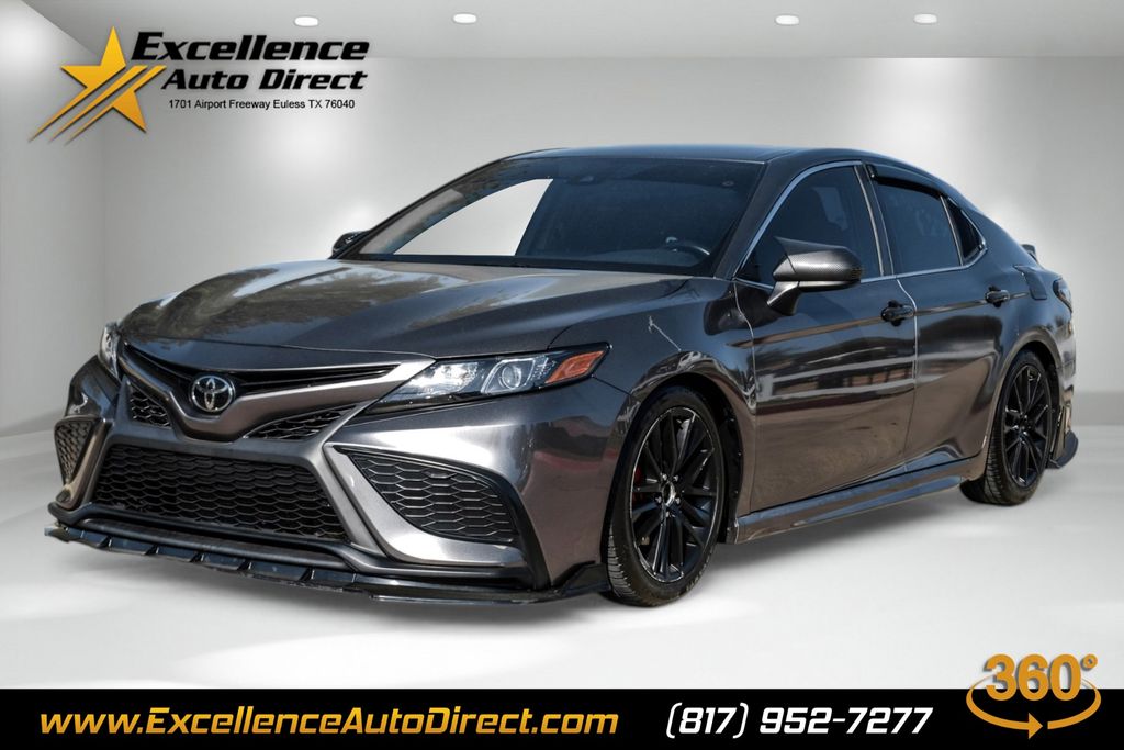 2021 Toyota Camry SE FWD