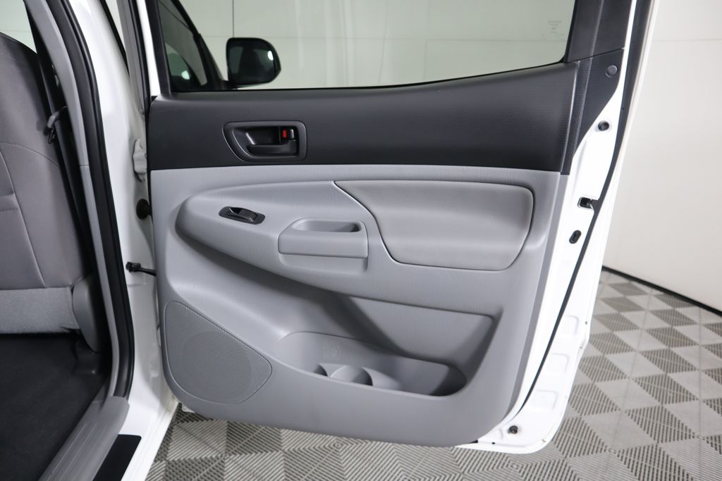 2012 Toyota Tacoma PreRunner 26