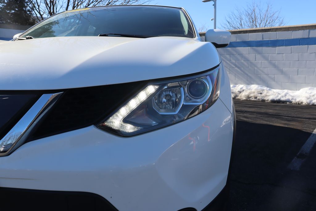 2019 Nissan Rogue Sport S 9