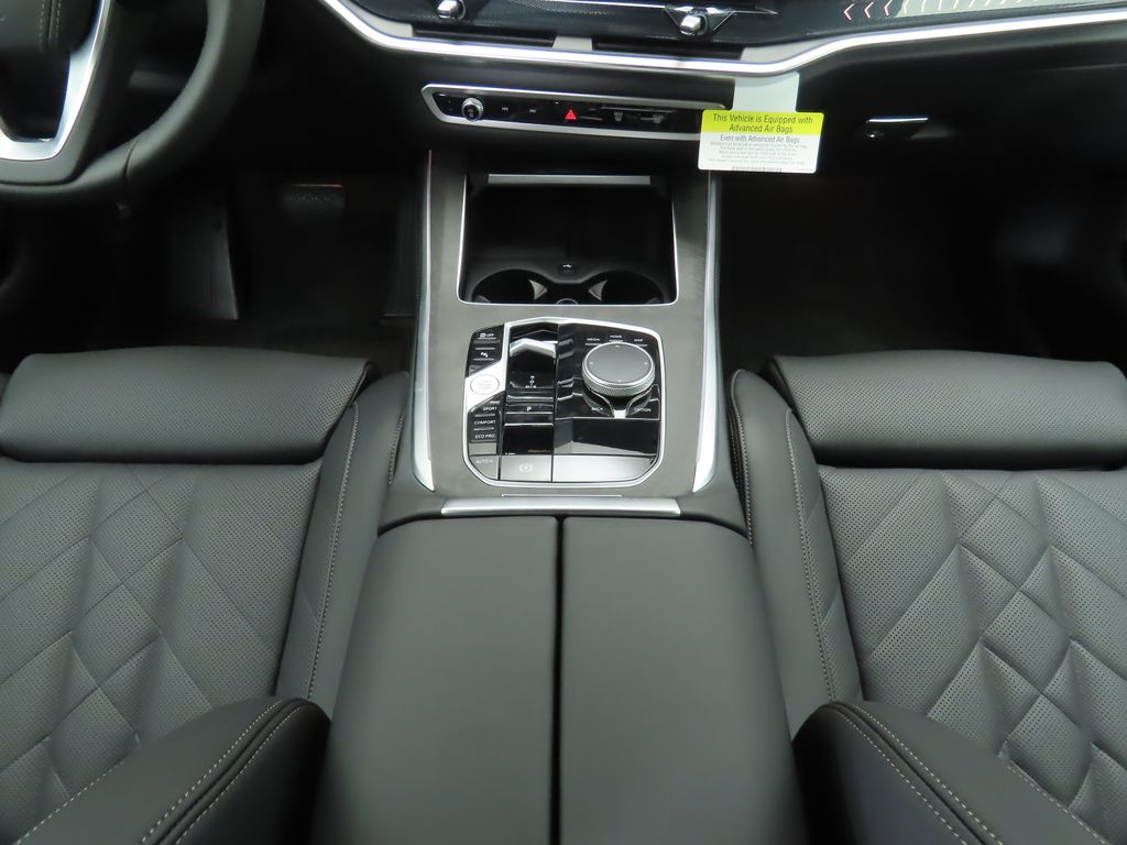 Thumbnail: 2026 BMW X5 - 17