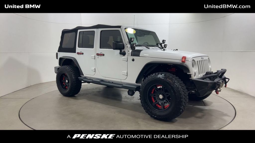 2015 Jeep Wrangler Unlimited Sahara 2