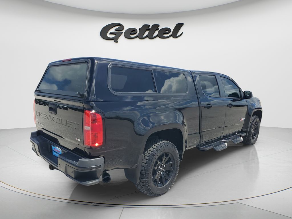 View vehicle photo 4