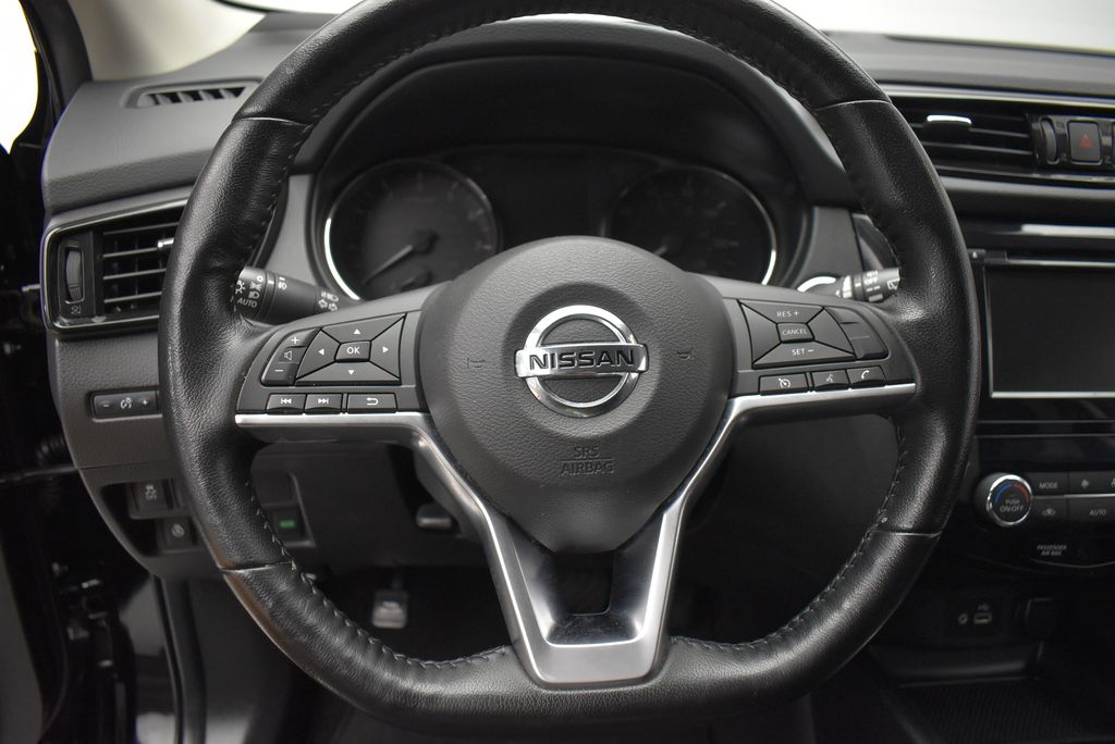 Thumbnail: 2021 Nissan Rogue Sport - 20