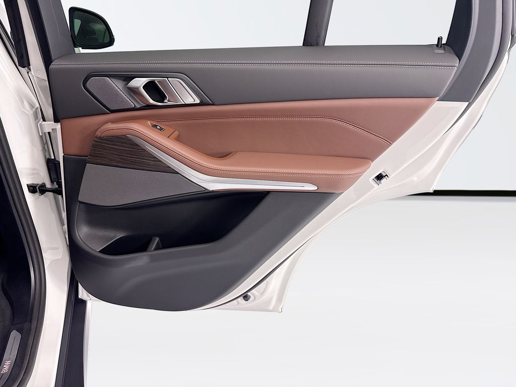 Thumbnail: 2026 BMW X5 - 26