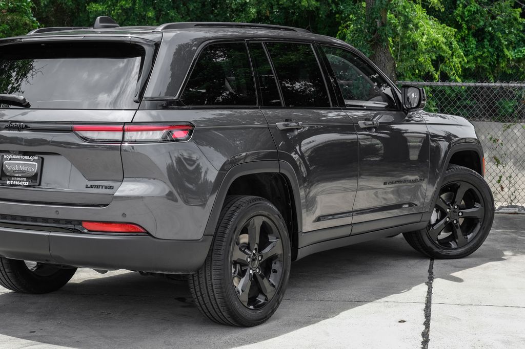 used 2023 Jeep Grand Cherokee car, priced at $31,400
