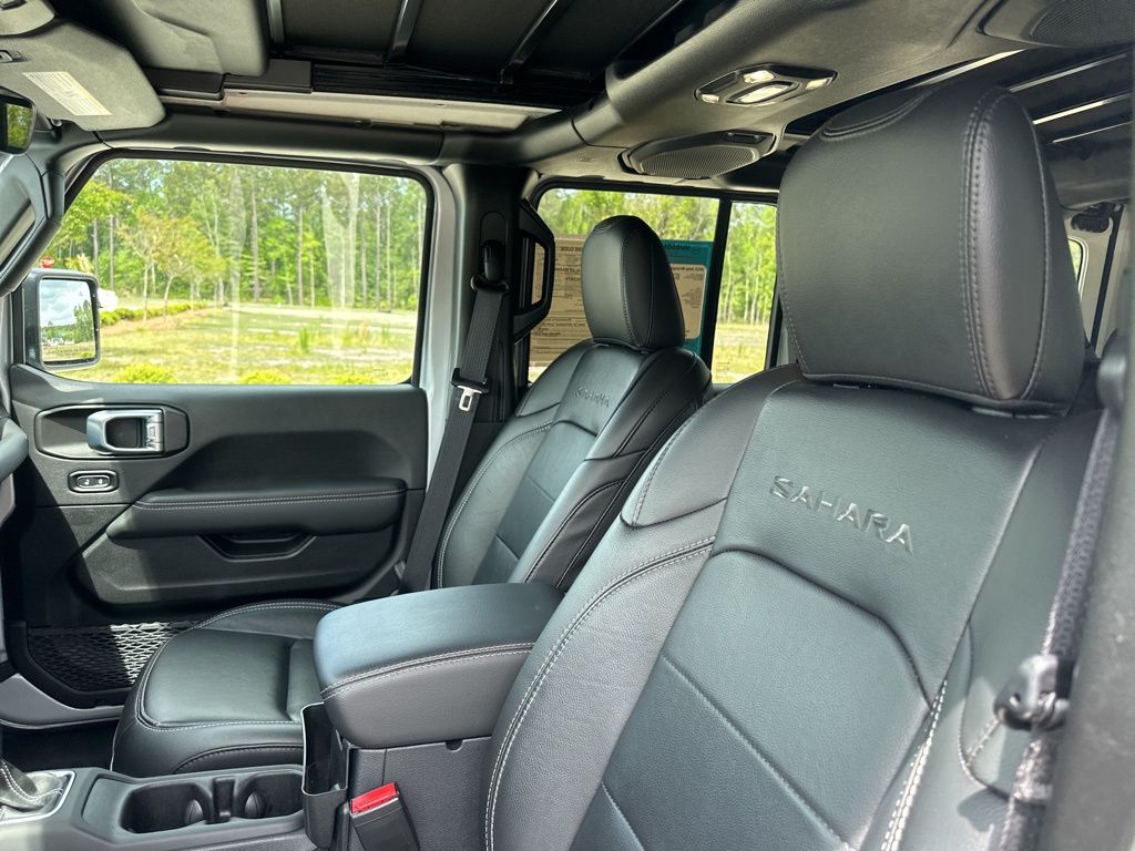 2023 Silver Zynith Clearcoat Jeep Wrangler Sahara 4X4 SUV