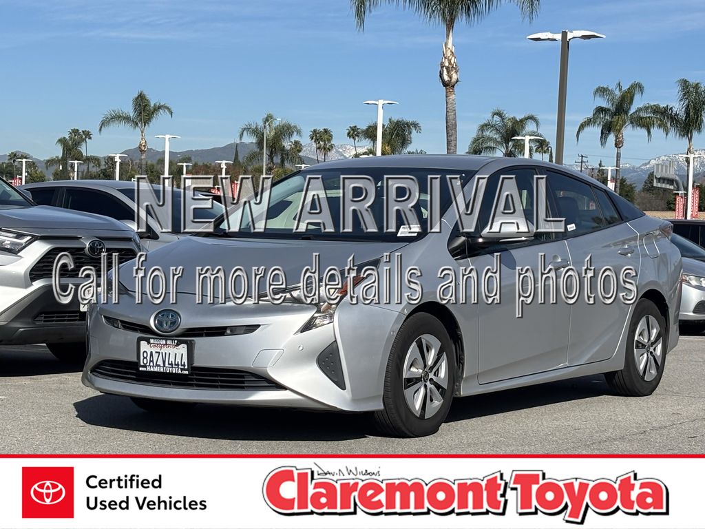 2017 Toyota Prius Three FWD