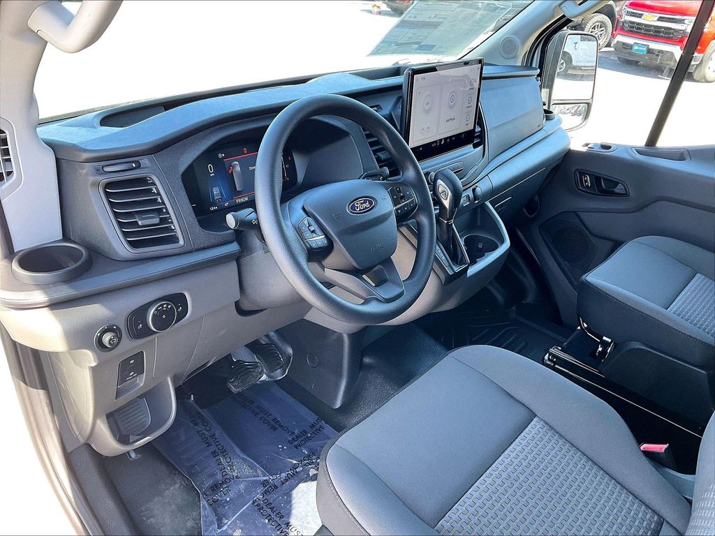 2026 Ford Transit-250 — photo 9