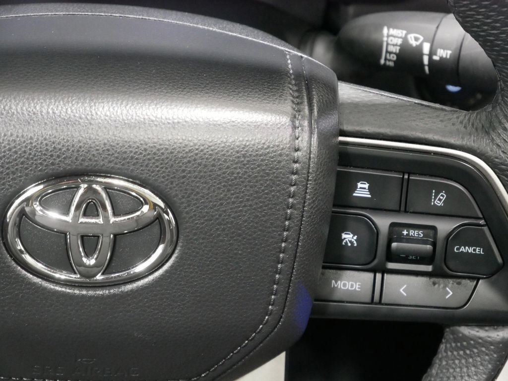 2025 Toyota Tundra Limited - Photo 26