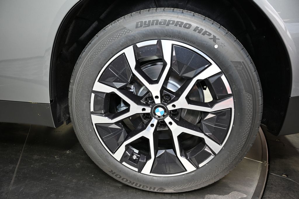 Thumbnail: 2025 BMW X3 - 12