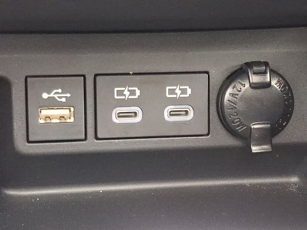 2023 Toyota Highlander Platinum 24