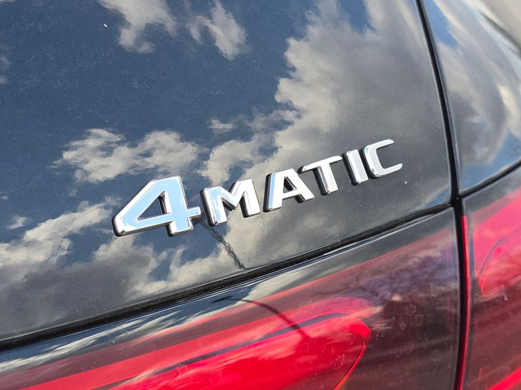 New 2026 Black Mercedes-Benz GLC 300 image 6