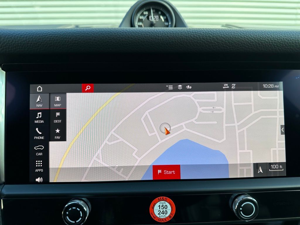 Thumbnail: 2026 Porsche Macan - 28